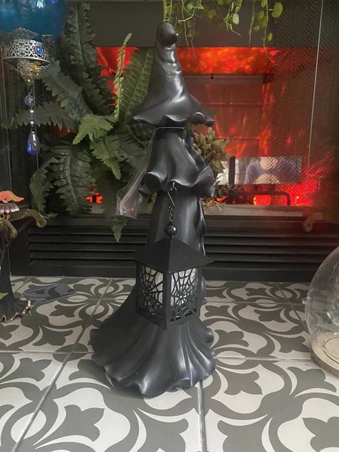 ScaryWitch™ Zwarte heks met lantaarn | TIJDELIJK 50% KORTING