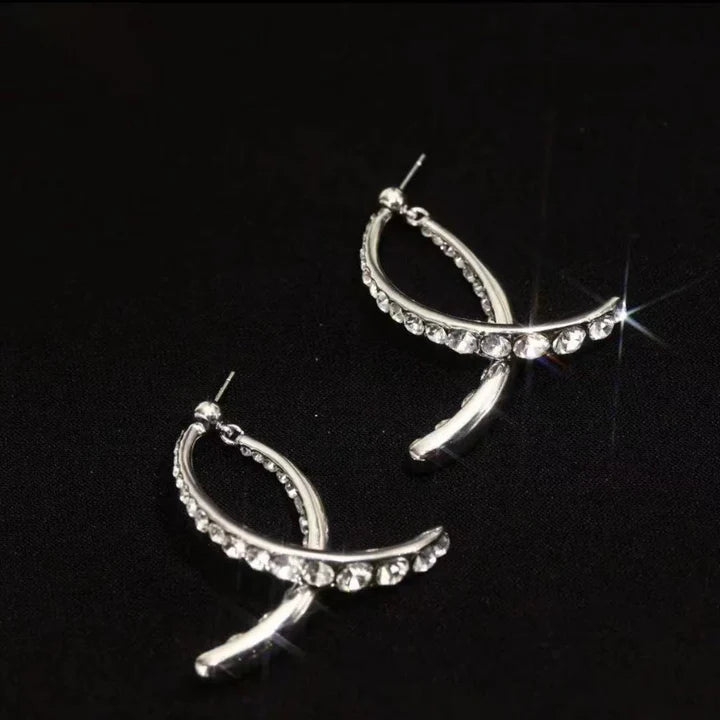 Dozola™ Gebogen oorbellen met luxe strassteentjes