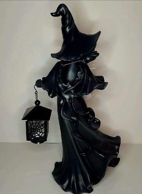ScaryWitch™ Zwarte heks met lantaarn | TIJDELIJK 50% KORTING