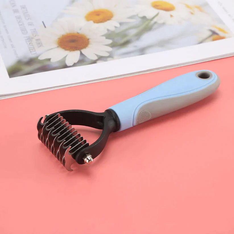 1 + 1 Gratis | PetBrush™ Voorkom rondvliegende haren